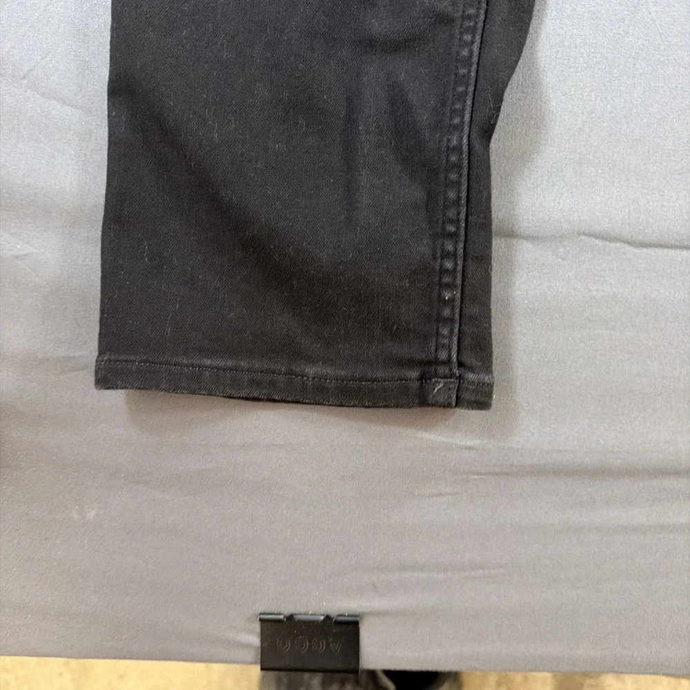 Calvin Klein Jeans Size 38x32 Slim